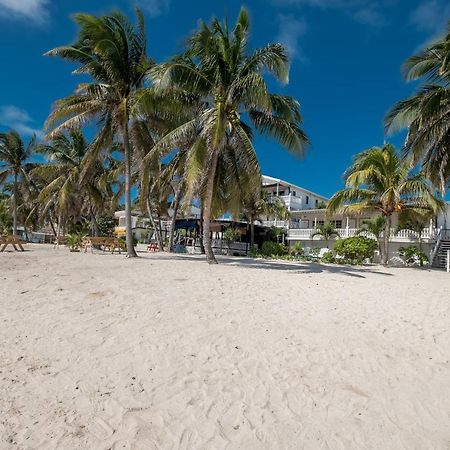 Holiday Hotel سان بيدرو المظهر الخارجي الصورة