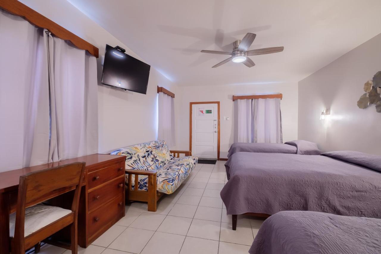 Holiday Hotel سان بيدرو المظهر الخارجي الصورة